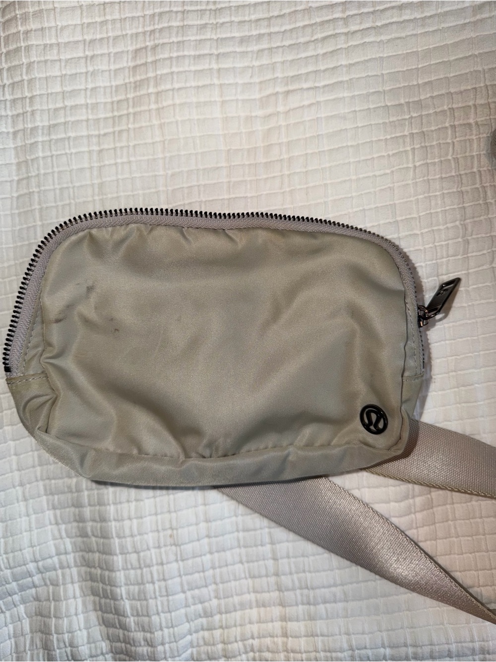 Lululemon gray 1L belt bag